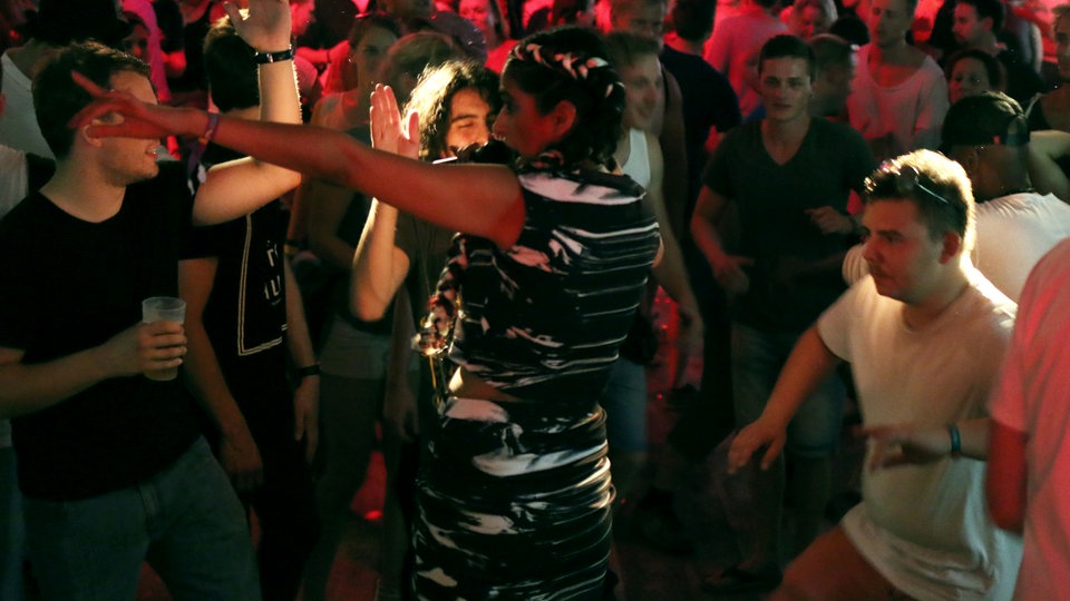 Bildrechte: WDR/Rühl Alo Wala beim Juicy Beats Festival 2015