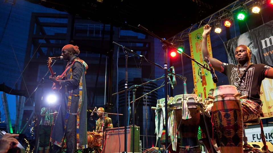 Bildrechte: Sandy Haessner MitAfrika Festival 2015 - Carlou D.