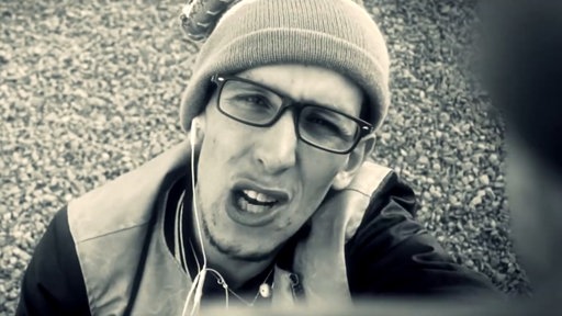 El Haqed - Screenshot aus seinem Video zum Song "Walou"