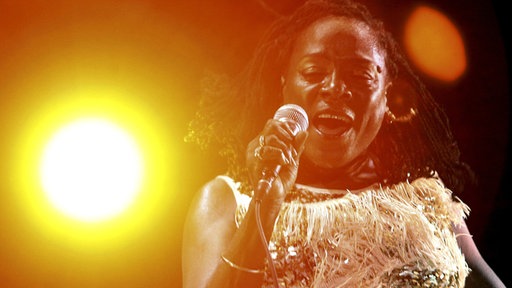 Sharon Jones auf der Bühne