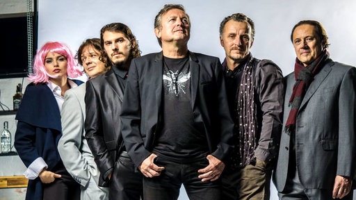 Grupa Boa u današnjem sastavu koji čine Petra Oreč, Dražen Scholz, Ivan Čačić, Mladen Puljiz, Zvonimir Bučević i Slavko Remenarić