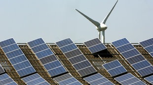 Solarzellen auf Dach