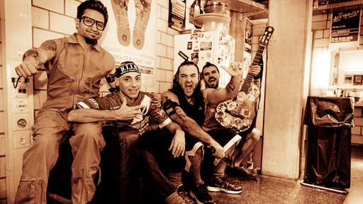 Los componentes del grupo musical Che Sudaka