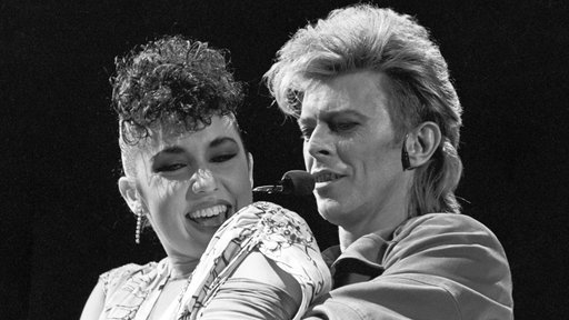David Bowie auf der Bühne in Berlin
