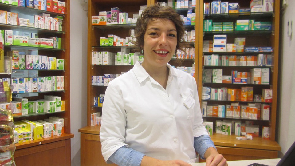 Federica Mosca, Apothekerin 