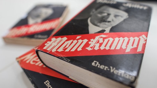 Cover des Buches Mein Kampf