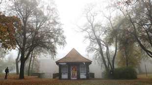 Park u blizini prihvatnog centra za izbeglice u Magdeburgu u kome je velika grupa naoružana palicama za bejzbol napala grupu Sirijaca
