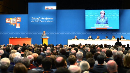 Angela Merkel se na skupu o budućnosti CDU-a u Darmštatu ponovo odlučno suprotstavila zatvaranju granica