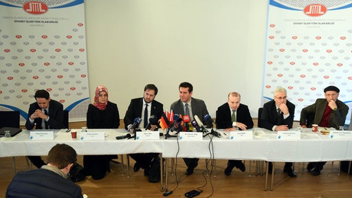 Predstavnici muslimanskih vjerskih zajednica na konferenciji za novinare u Kölnu