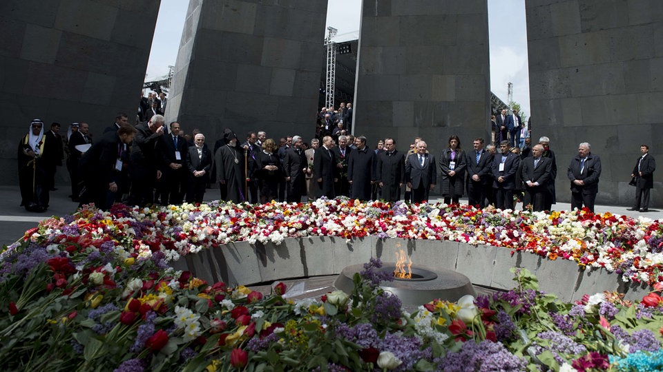 Svetski lideri i predstavnici zemalja regije u Memorijalnom kompleksu "Cicernakaberd" u Jerevanu 
