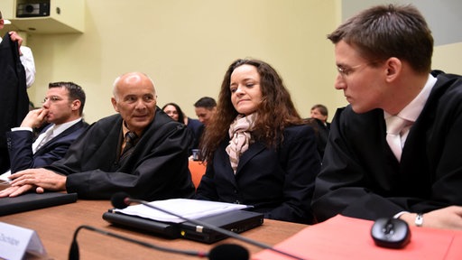 Beate Zschäpe sa svojim advokatima