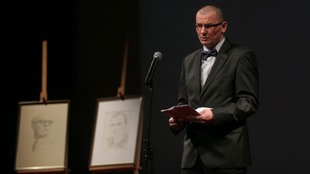 Enes Halilović dobitnik je nagrade "Meša Selimović" za najbolju knjigu objavljenu u 2014. godini