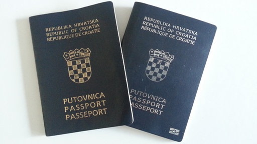 Hrvatski građani moći će koristiti dvije istovrsne putovnice