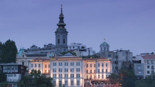 Beograd - pogled na dve crkve