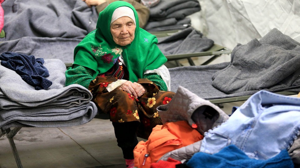 Da li je stopetogodišnja Bibihal Uzbeki iz Avganistana, u prihvatnom centru Opatovac, izbjeglica ili migrant?