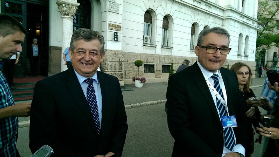 Mića Mićić i Mladen Bosić u razgovoru sa novinarima nakon Izborne skupštine SDS-a