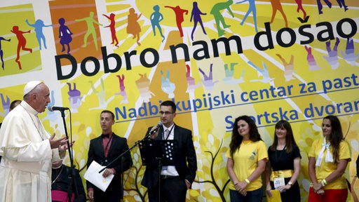 Papa Franju u Nadbiskupijskom centru za pastoral mladih Ivan Pavao II u Sarajevu