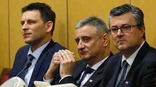 S lijeva nadesno Božo Petrov, Tomislav Karamarko i Tihomir Orešković