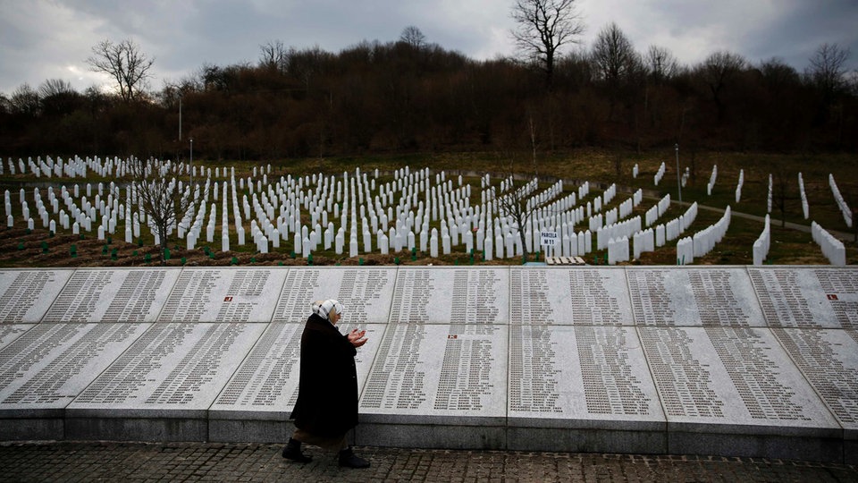 Uhapšeno osam osoba zbog ratnog zločina u Srebrenici 