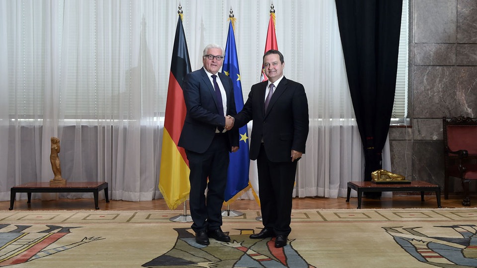 Šef nemačke diplomatije Frank-Valter Štajnmajer sa svojim srpskim kolegom Ivicom Dačićem