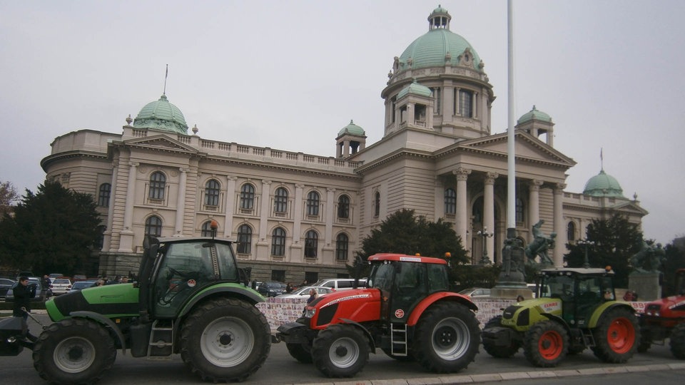Traktori ispred skupštine Srbije