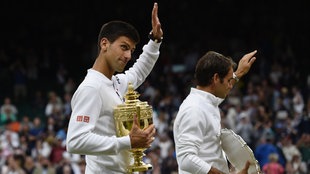Novak Đoković i Roger Federer nakon proglašenja na Wimbledonu