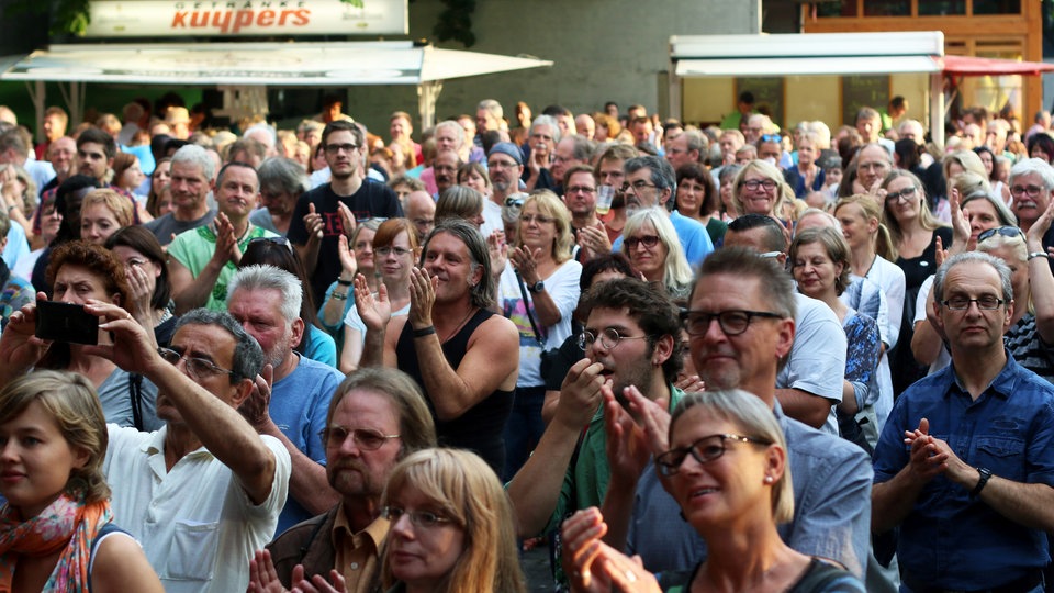 Bildrechte: WDR/Rühl Heinz Ratz' Strom und Wasser bei der Funkhaus Europa Odyssee 2015