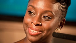 Die nigerianische Schriftstellerin Chimamanda Ngozi Adichie