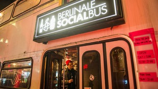 Der Social Bus vor dem Berlinale Palast 2015